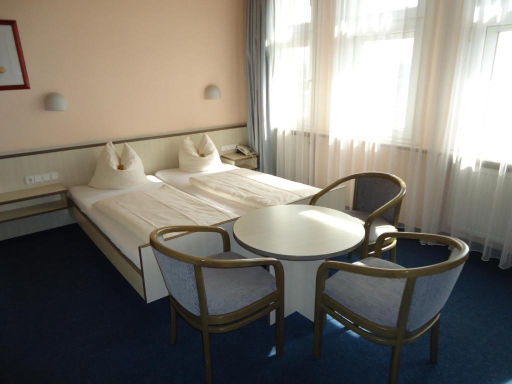 Hotel und Rasthof AVUS Berlin Zimmer foto